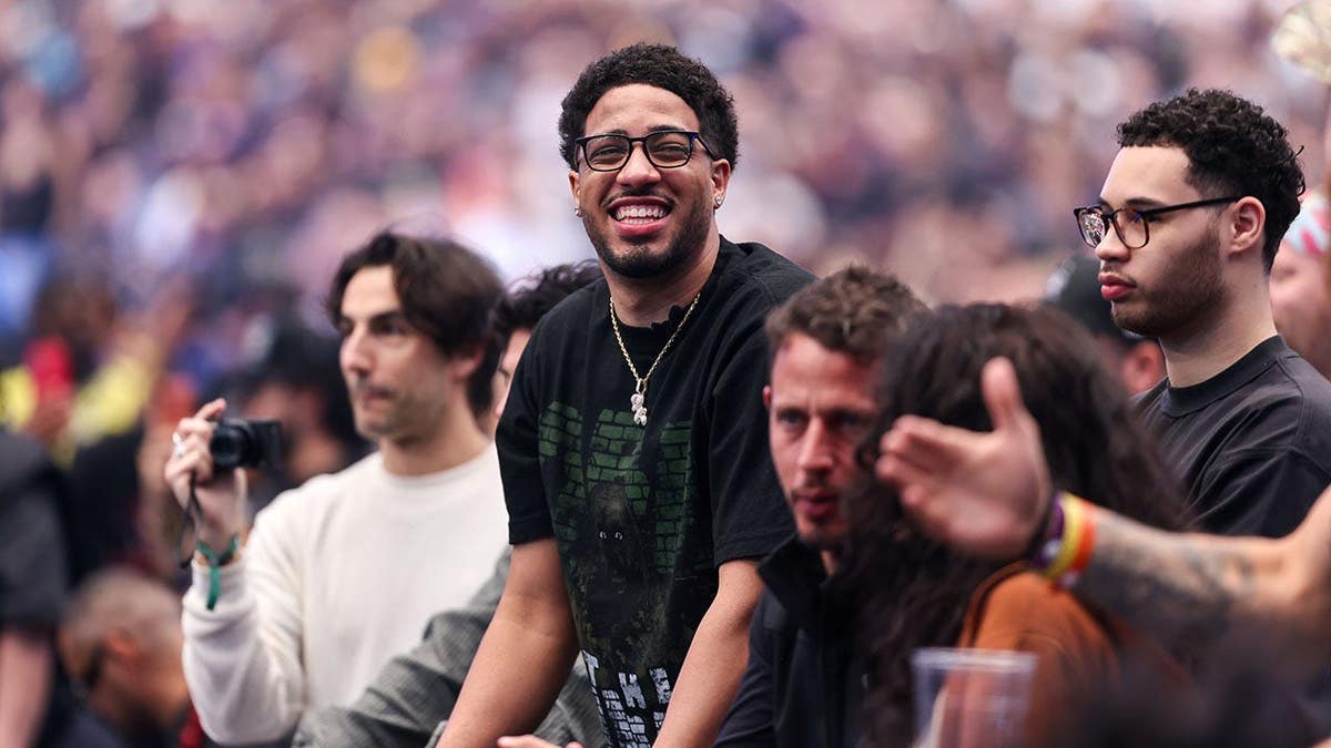 NBA Star Donates $10K After WWE Legend Loses Young Fan - Image 5
