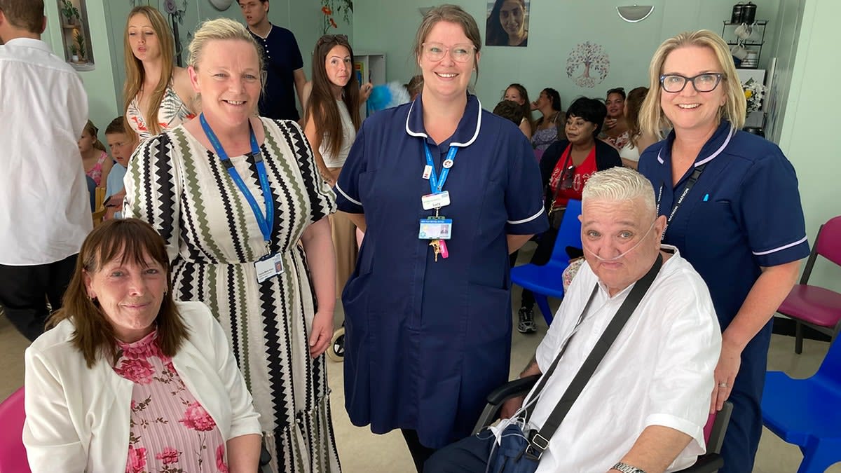 Terminally Ill Dad Marries Longtime Love After 20 Years - Image 5