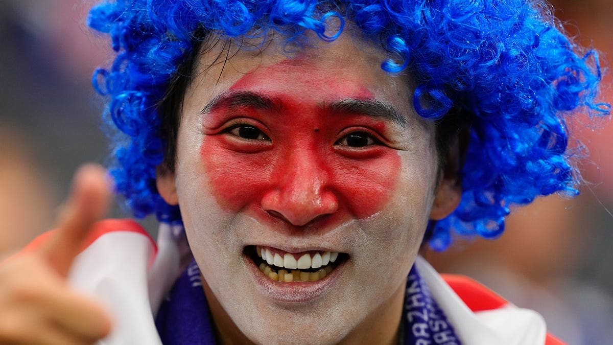Japan Fan Goes Viral for Joy After World Cup Loss - Image 3
