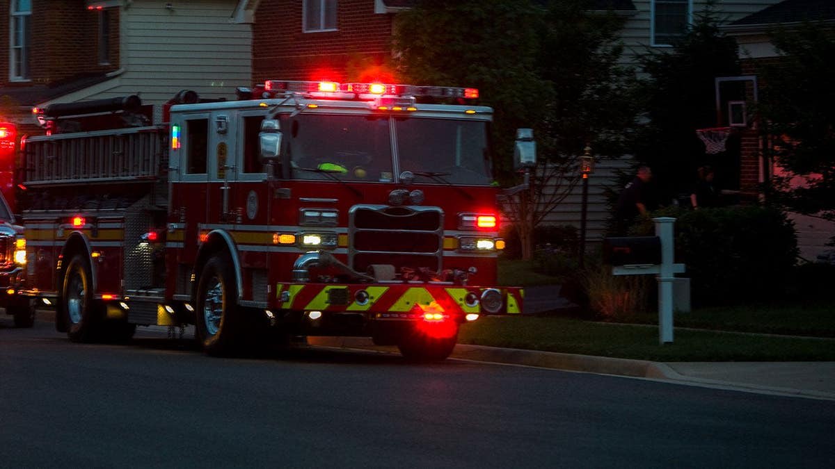 Navy Vet Saves Two Homes from Firework Fire in Washington - Image 4
