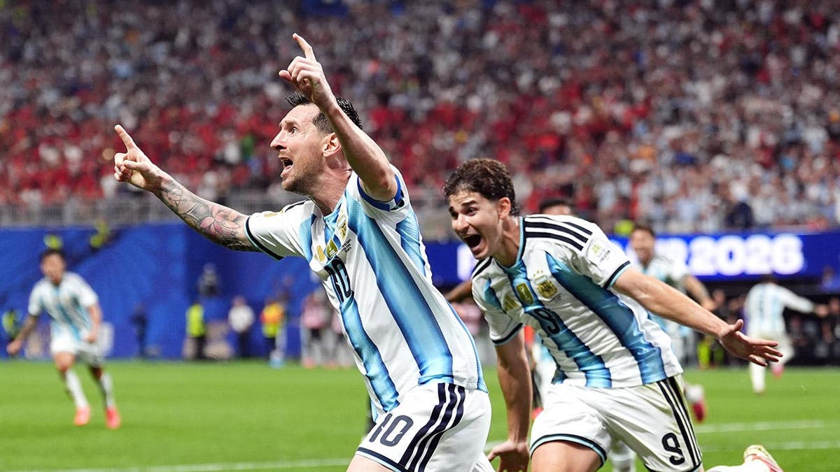 Argentina Scores 3 Goals in 15 Minutes for Epic Comeback - Image 5