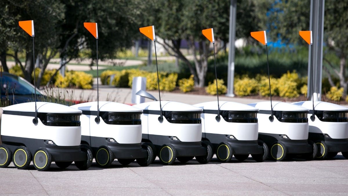 1,200 Campus Robots Now Delivering Groceries in Cities - Image 5