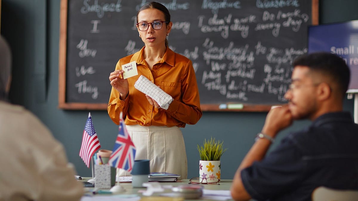 Speaking 2+ Languages May Make Your Brain 6 Years Younger - Image 3