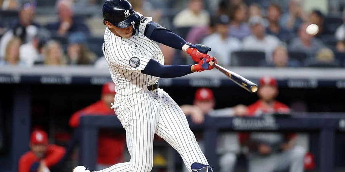 Yankees Rookie Hits Home Run in First MLB Game - Image 2
