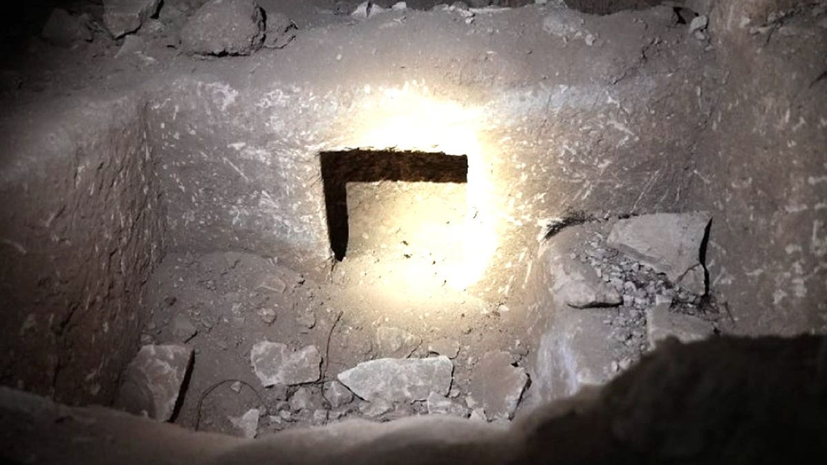 Jerusalem Police Stumble on 2,000-Year-Old Burial Cave - Image 5