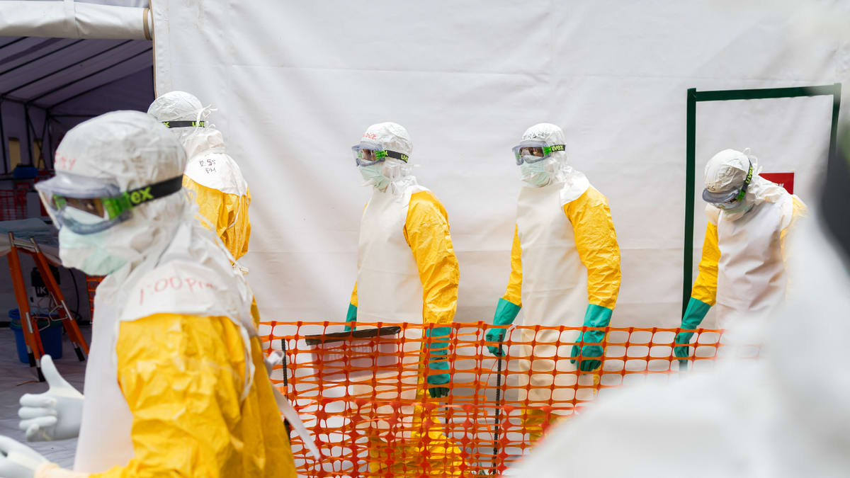 Senators Push Aid Release for Ebola-Affected Women, Children - Image 5
