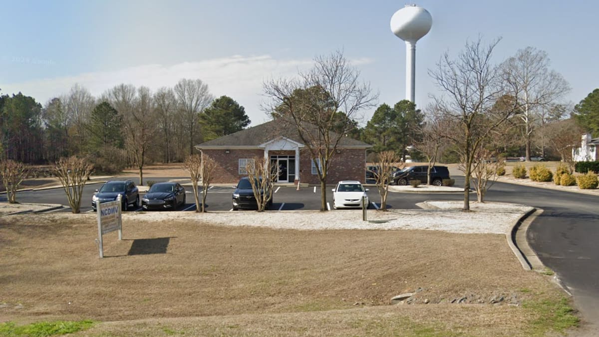12-Year-Old Girl Escapes Kidnapper at NC DMV Office - Image 4