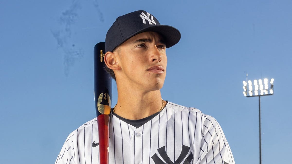 Yankees Rookie Hits Home Run in First MLB Game - Image 3