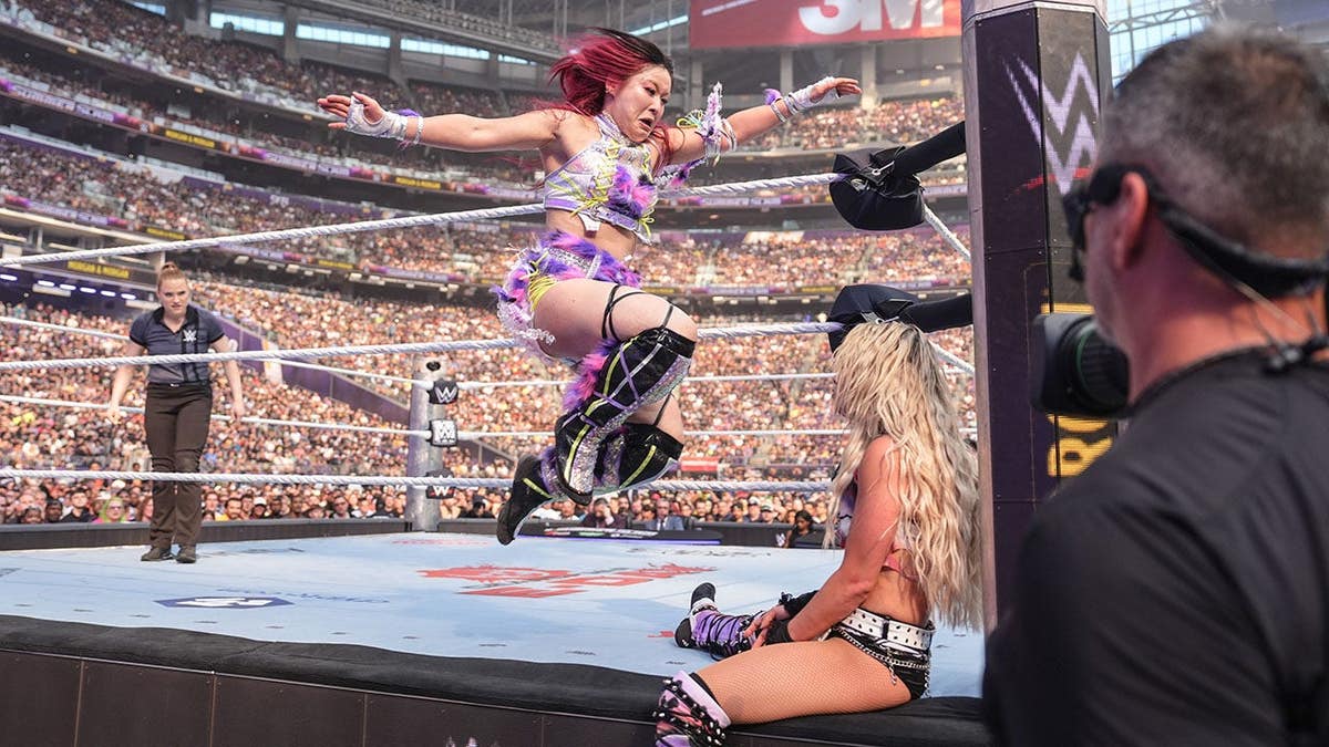 Liv Morgan Defends WWE Title in Thrilling SummerSlam Match - Image 4