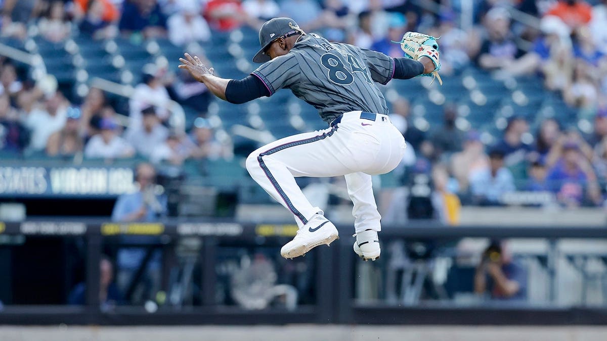 Mets Rookie Jefry Yan Celebrates Strikeout Too Early, Wins Anyway - Image 4