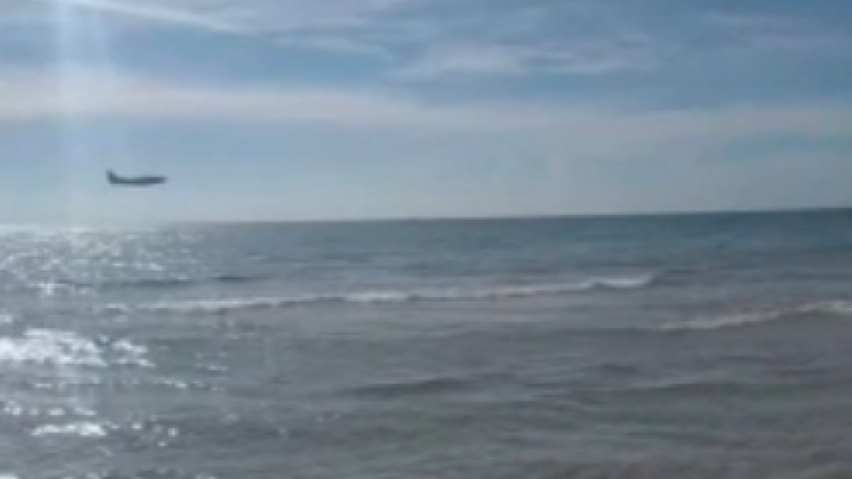 23-Year-Old Pilot Safely Lands Plane in Atlantic Ocean - Image 3