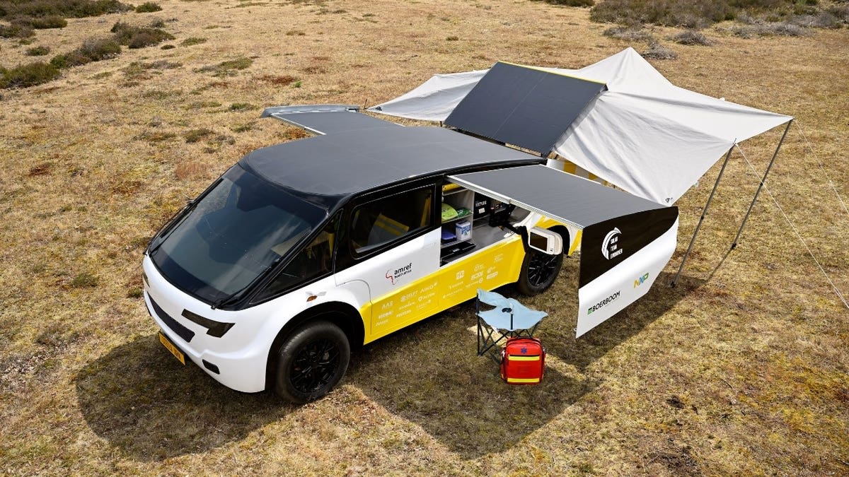 Students Build Solar Ambulance for Off-Grid Communities - Image 3