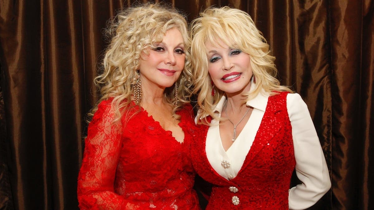 Dolly Parton Offered to Test Experimental Drugs for Others - Image 3
