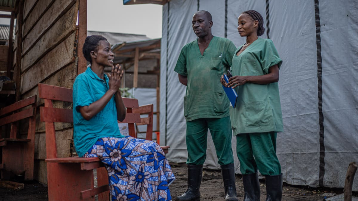Senators Push Aid Release for Ebola-Affected Women, Children - Image 4