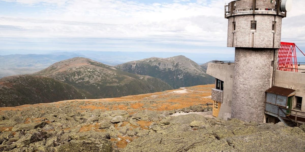Hiker, 61, Resets Own Shoulder and Summits Mount Washington - Image 2