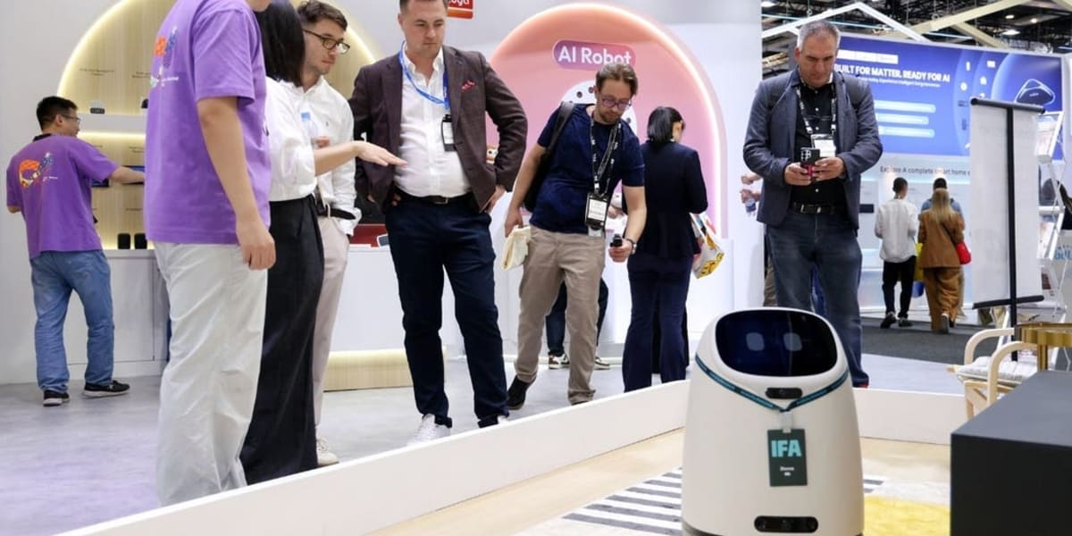 New AI Robot Helps Seniors Stay Safe at Home Independently - Image 2