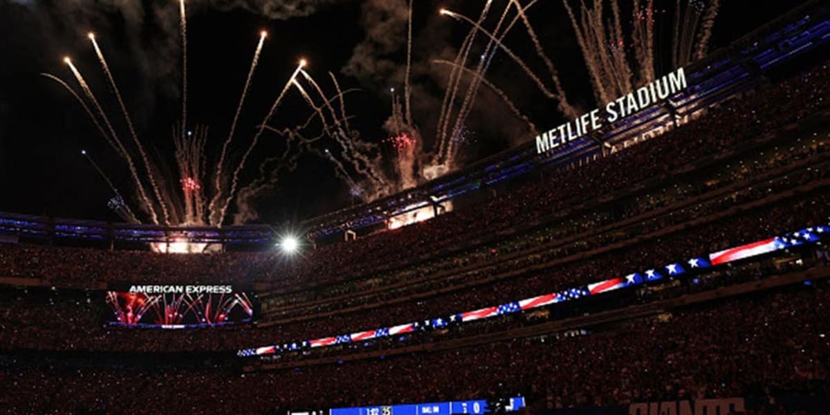 Giants Honor 9/11 Heroes at Sunday Night Football Game - Image 2