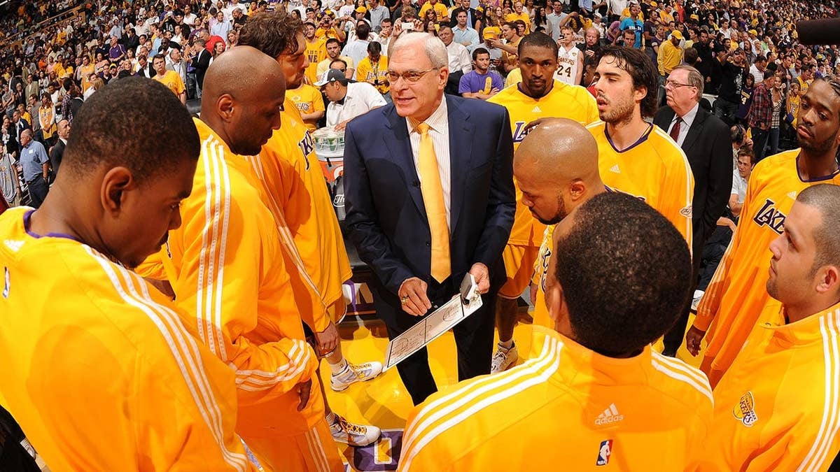 Phil Jackson Gets Lakers Statue for 5 Championships - Image 5