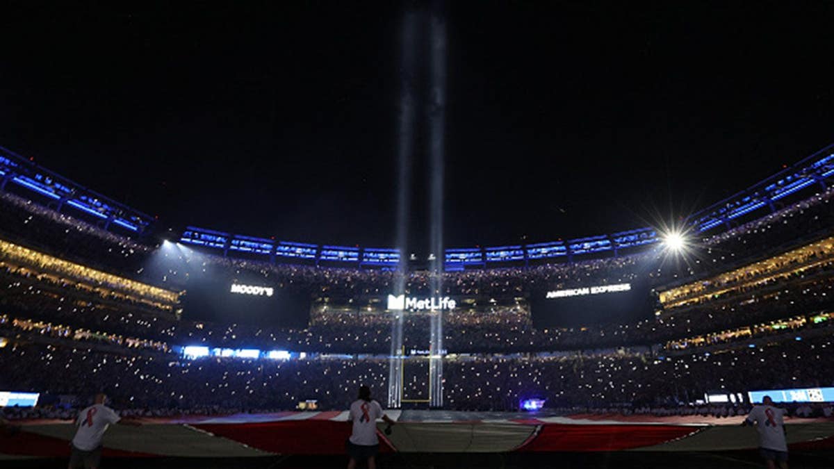 Giants Honor 9/11 Heroes at Sunday Night Football Game - Image 5