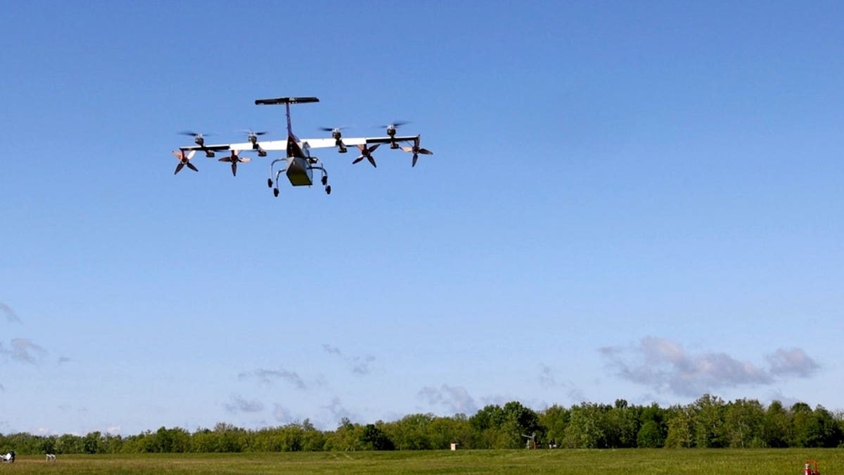 FAA Tests Pilotless Cargo Drone That Lifts 500 Pounds - Image 4
