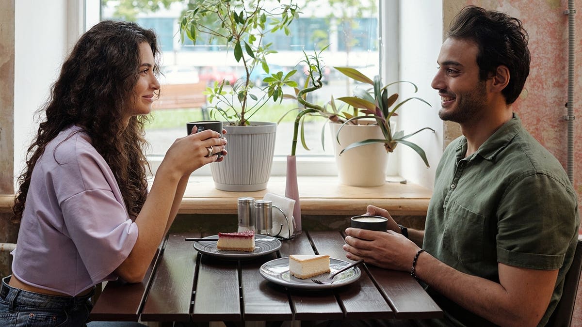 Therapist's 3 Tips Help Couples Bridge Political Divides - Image 5