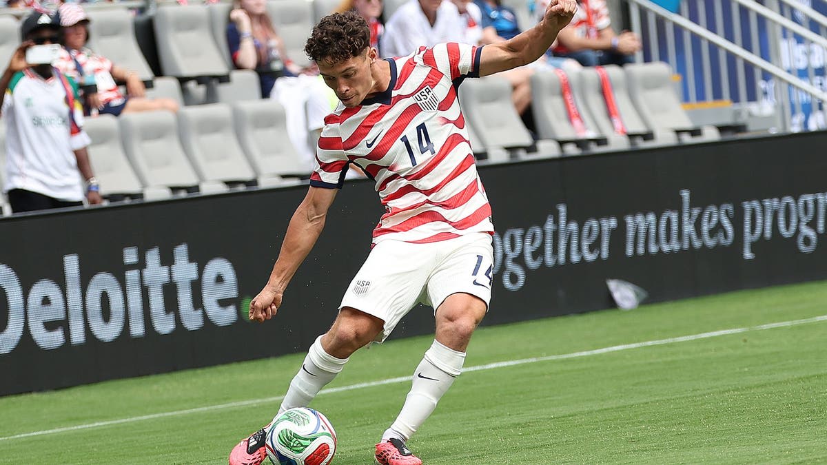 Dad Writes Touching Letter to Son Before World Cup Debut - Image 4