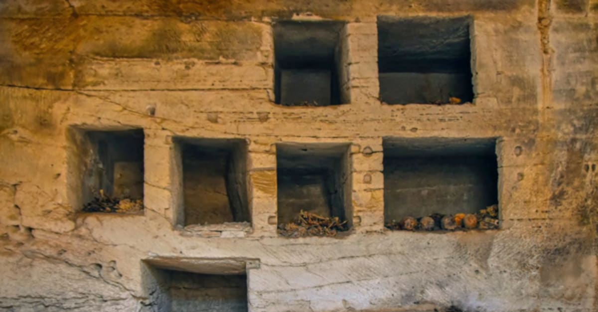 Egypt Unveils Byzantine City and 18 Ancient Tombs - Image 2