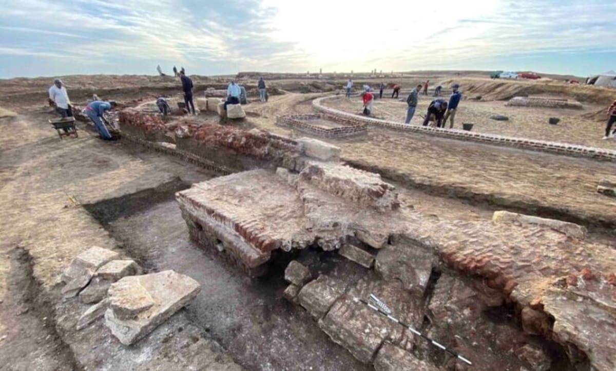 Egypt Uncovers 2,000-Year-Old Temple in Ancient Sinai City - Image 2