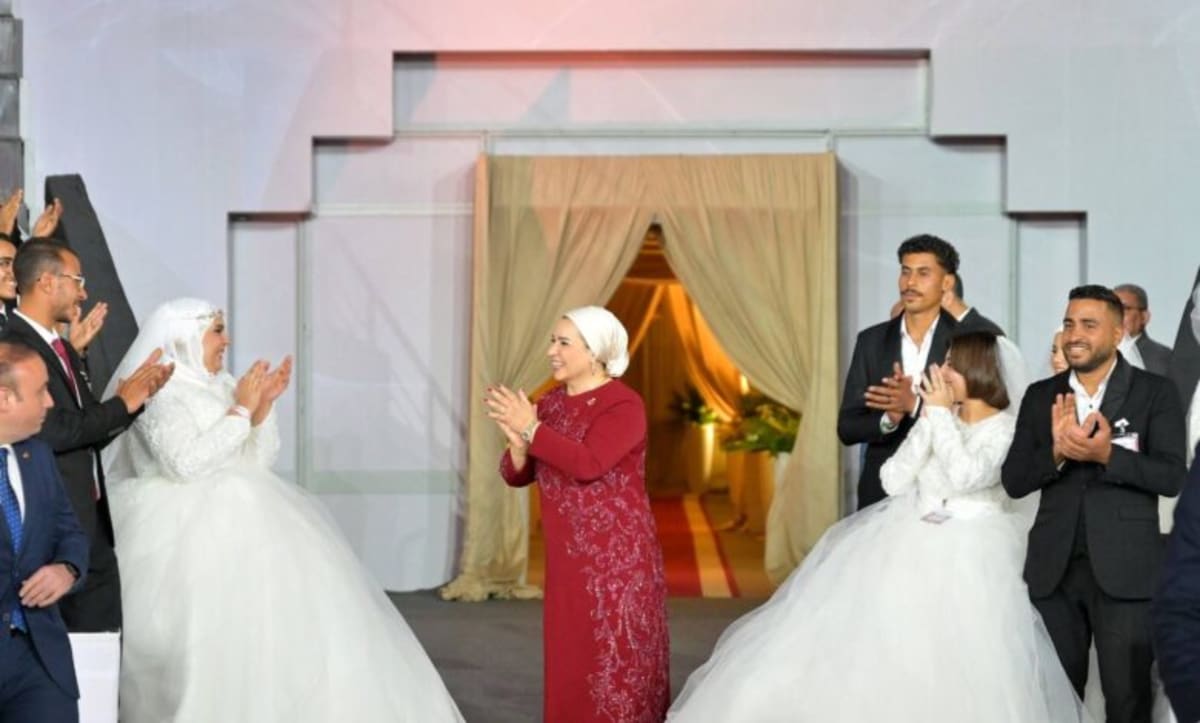 Egypt Celebrates 1,000 Couples in Mass Wedding Initiative - Image 2