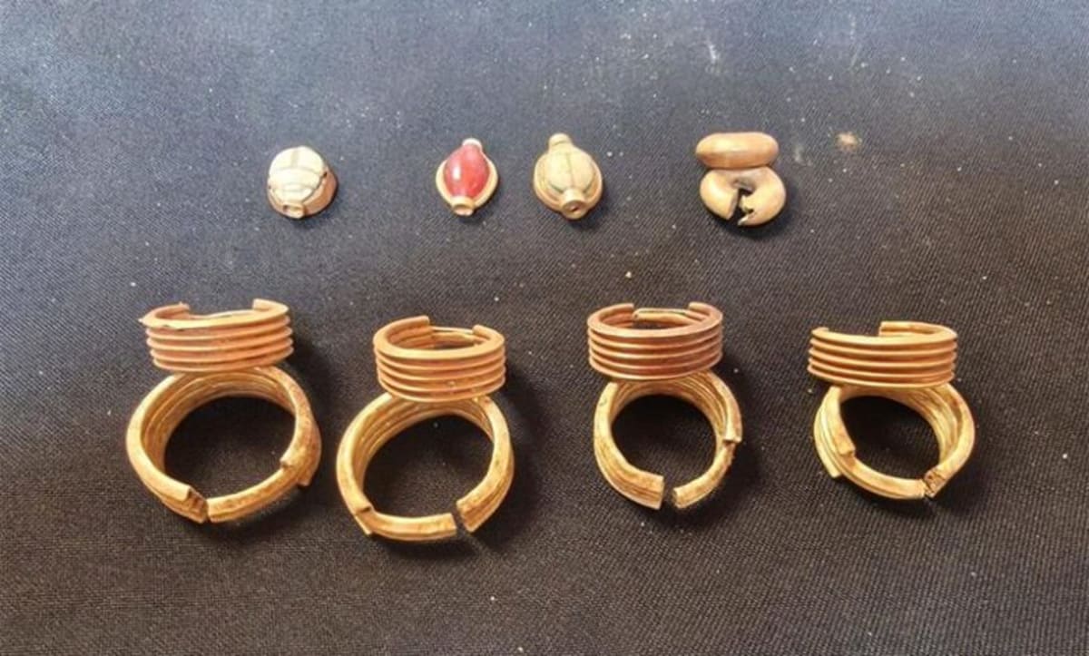 Egypt Uncovers First Complete Ancient Funeral Cache - Image 2