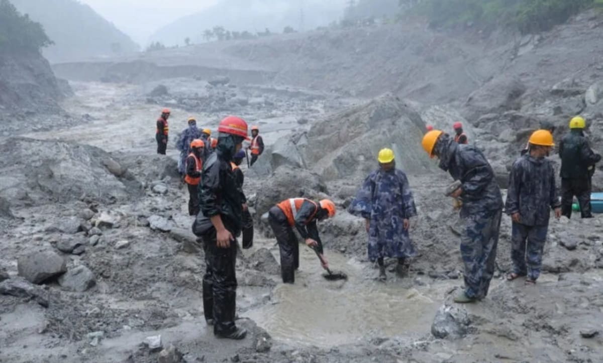 279 Hydropower Workers Rescued From Nepal Flood Tunnels - Image 2