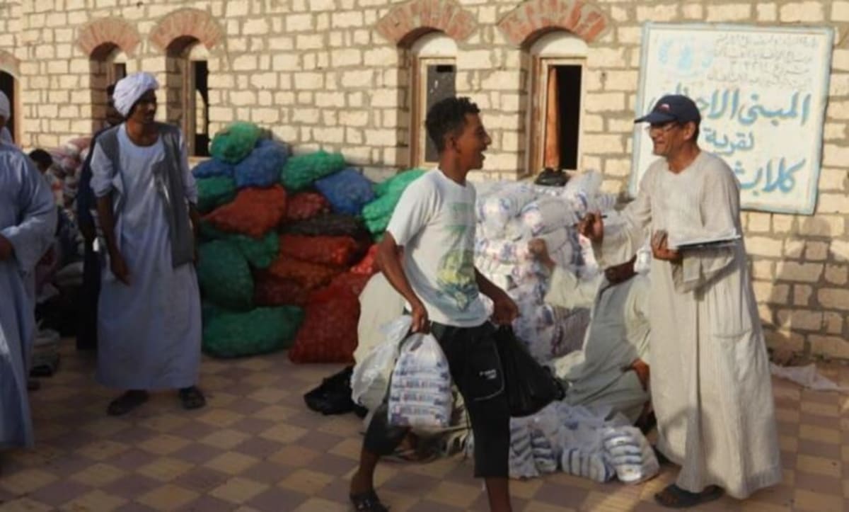 Egypt Sends Emergency Aid to 750 Families in Aswan Village - Image 2