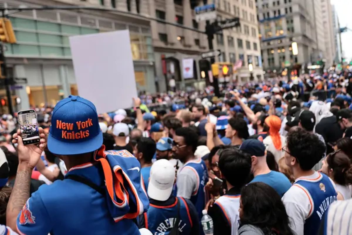 2 Million Celebrate Knicks Win Peacefully in NYC - Image 3
