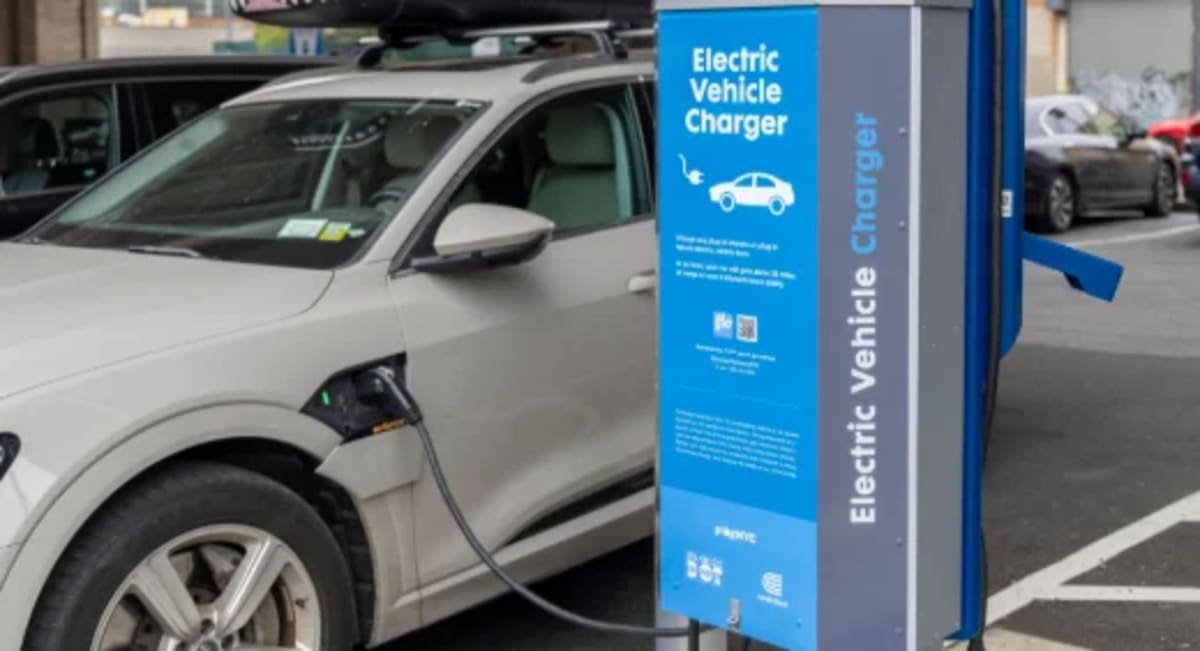 NYC Adds 600+ Curbside EV Chargers in 10 Neighborhoods