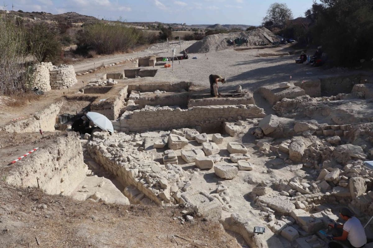 Cyprus Sanctuary Reveals 2,500-Year-Old Statue Mystery - Image 2