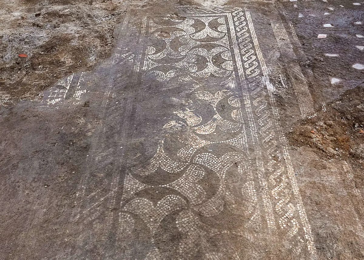 Illegal Dig Uncovers Roman Emperor's Lost Villa Near Rome