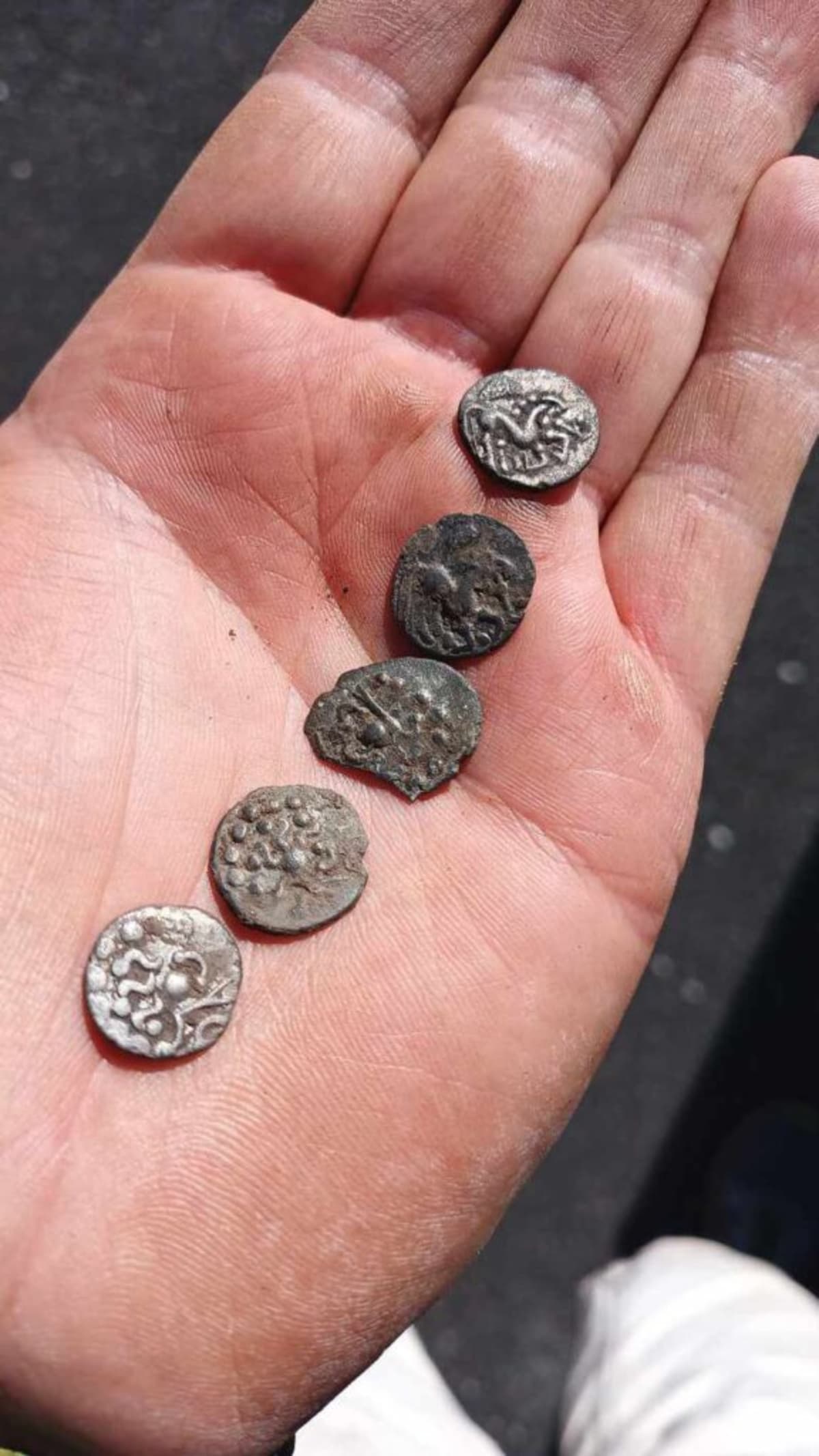2,000-Year-Old Celtic Silver Hoard Found in Germany - Image 4