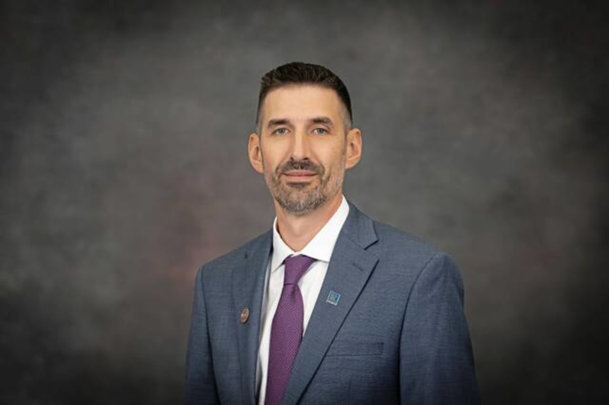 Former Dishwasher Creates Trade School Scholarship Fund