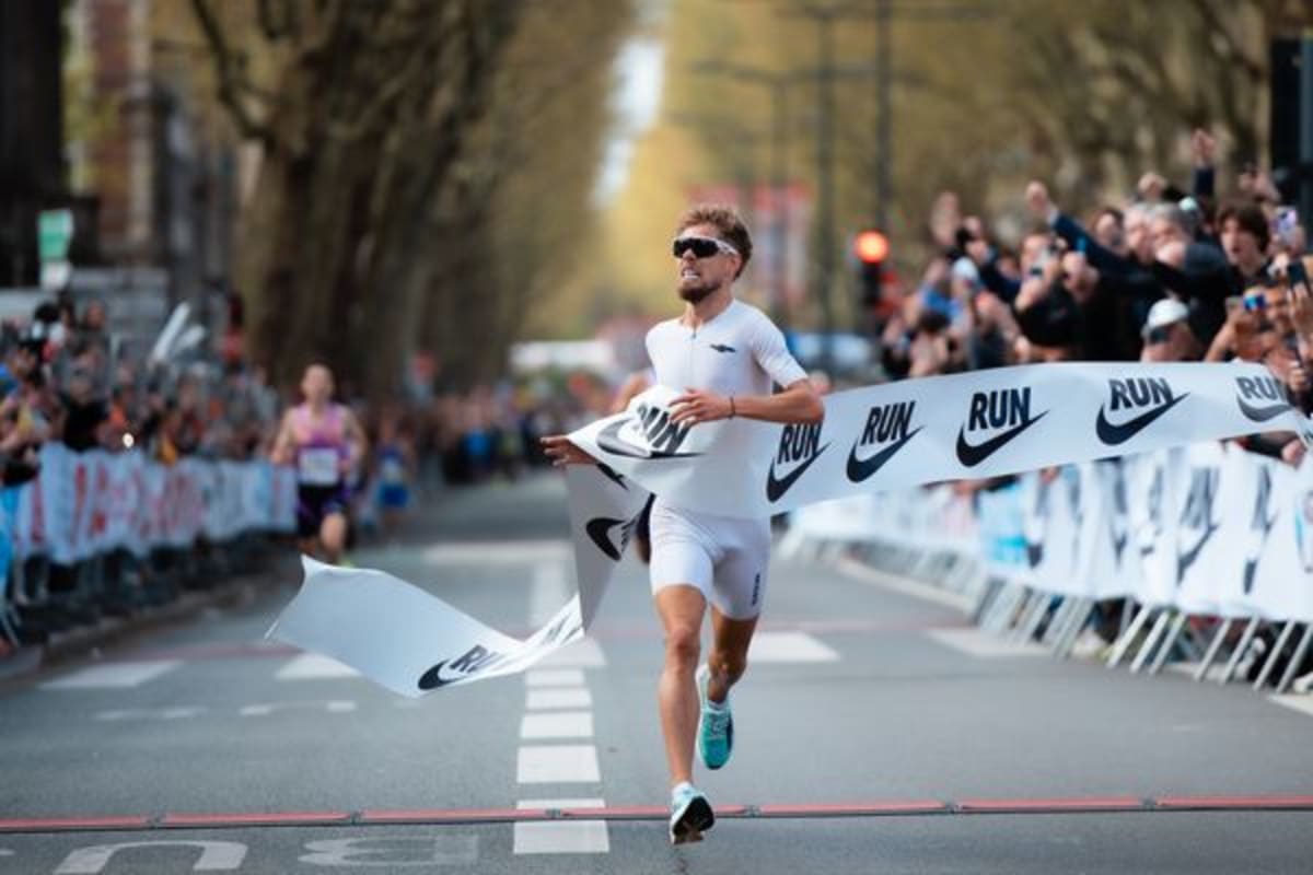 French Runner Misses World 5K Record by Just 2 Seconds