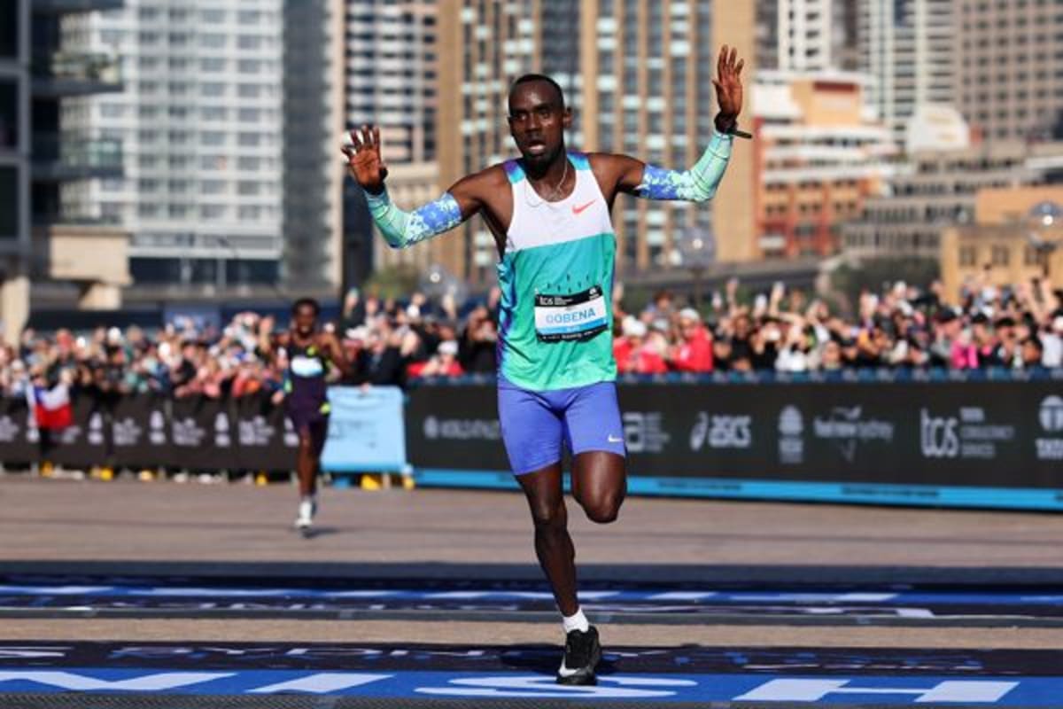 Ethiopian Runner Shatters Sydney Marathon Record by 82 Seconds