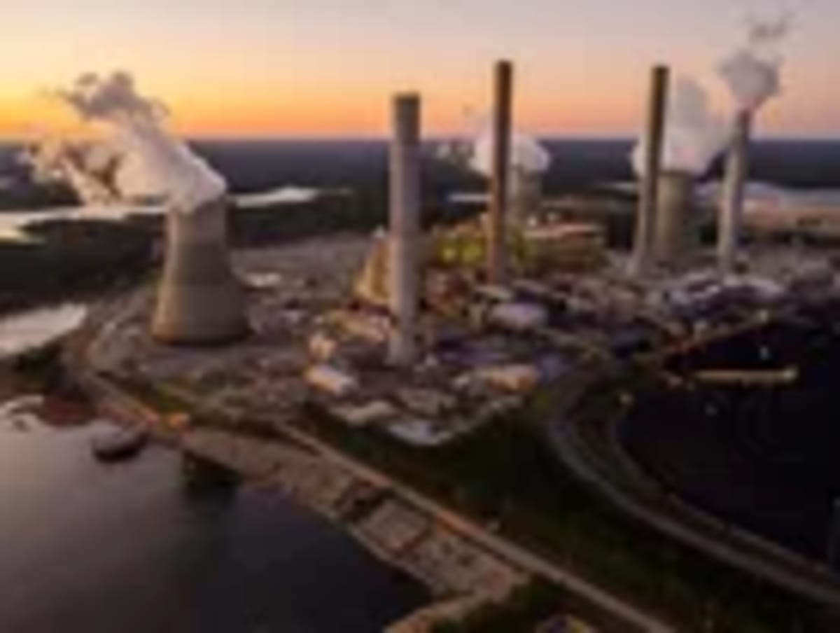 UK Targets 87% Emissions Cut by 2042 with Clean Energy Push - Image 2