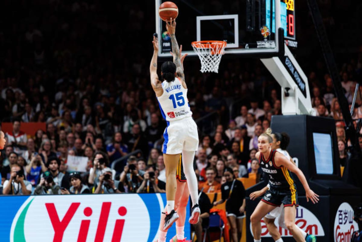 France's Gabby Williams Leads Team to First World Cup Final - Image 5