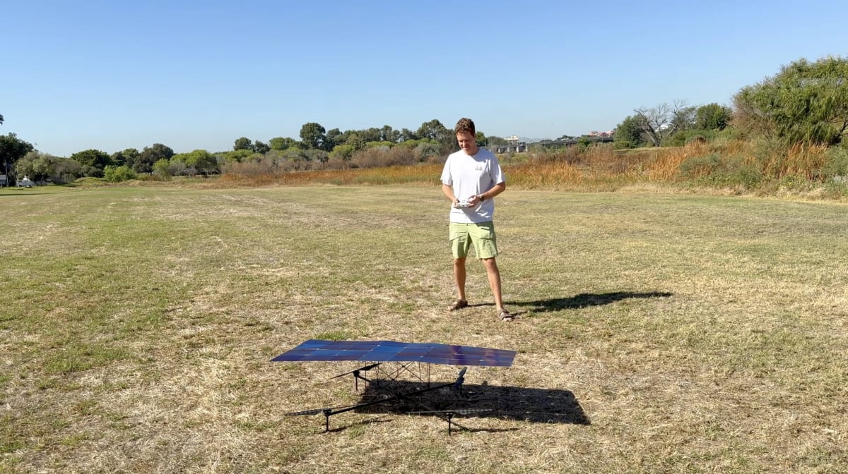 Father-Son Team's Solar Drone Flies 5+ Hours on Sunlight - Image 4