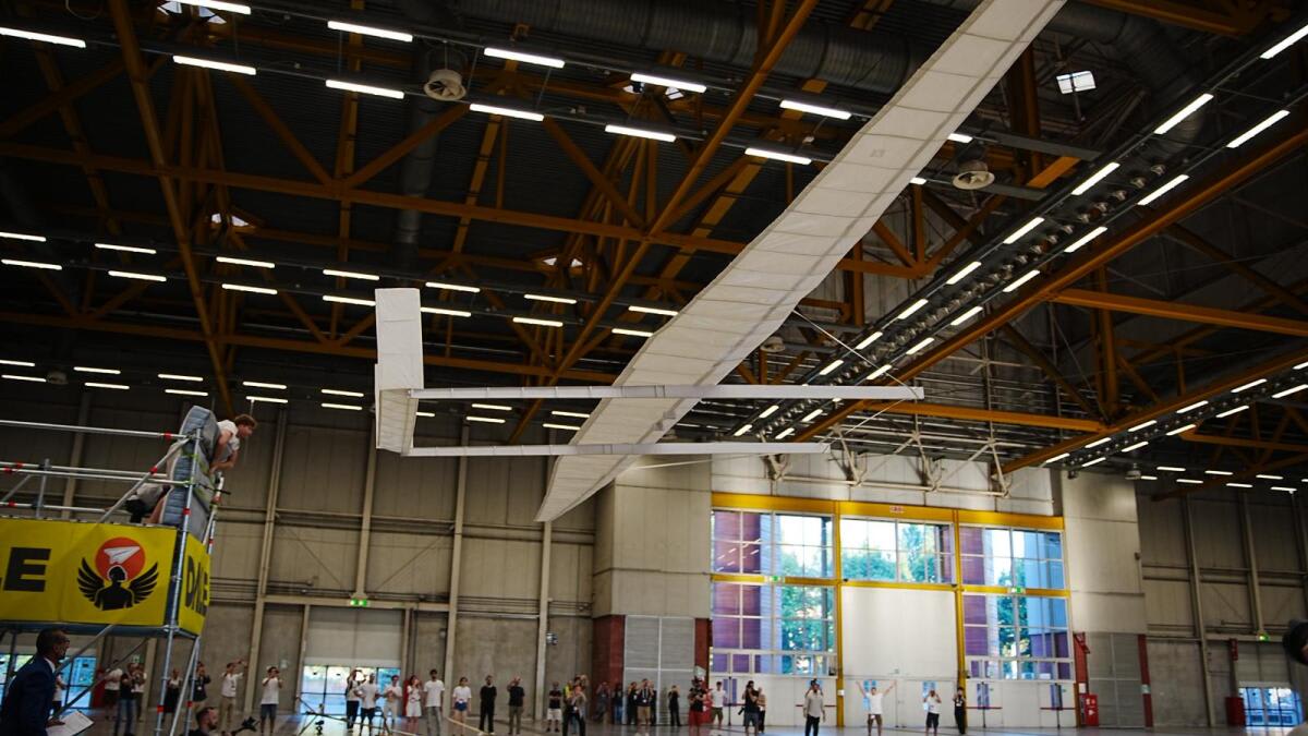 Students Break Record with 66-Foot Paper Airplane - Image 2