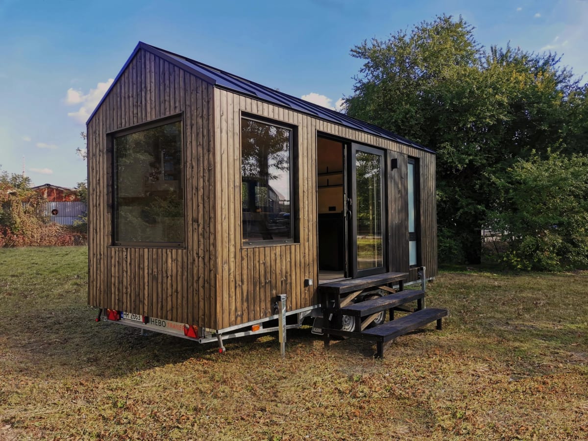130-Square-Foot Tiny Home Fits Full Life in 18 Feet - Image 4