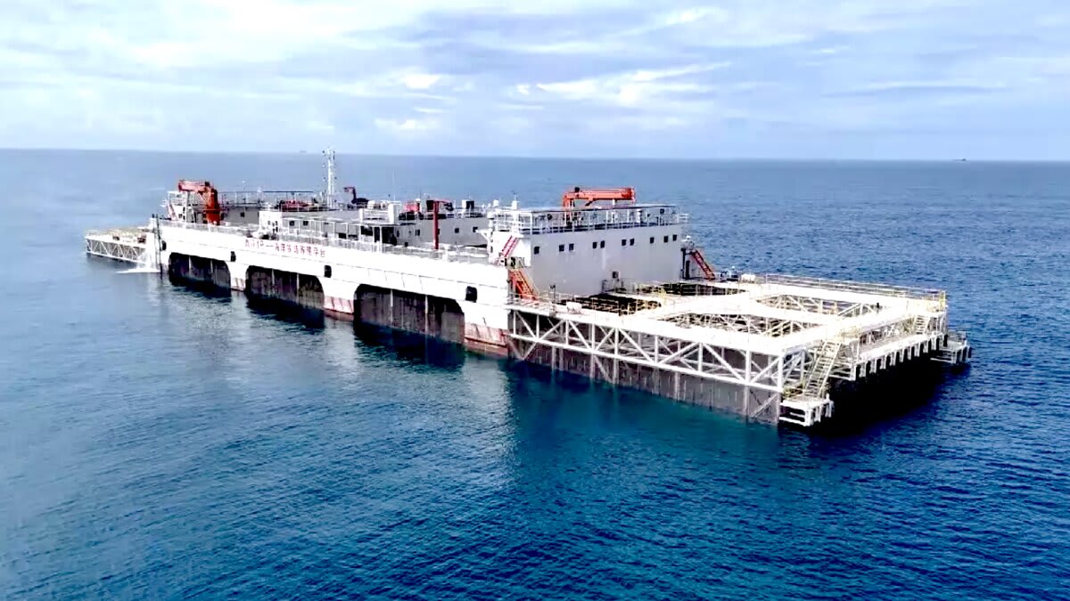 China's Floating Fish Farm Holds 20 Olympic Pools - Image 2