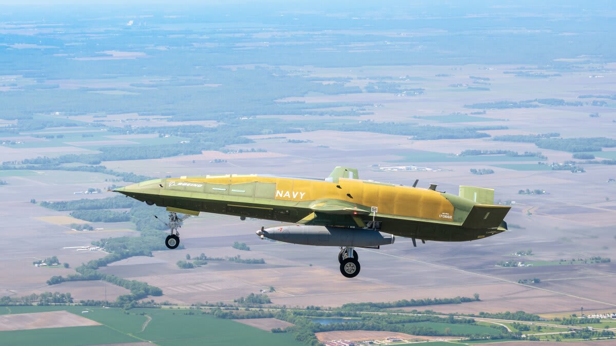 Navy's Robot Refueling Drone Takes First Operational Flight - Image 2