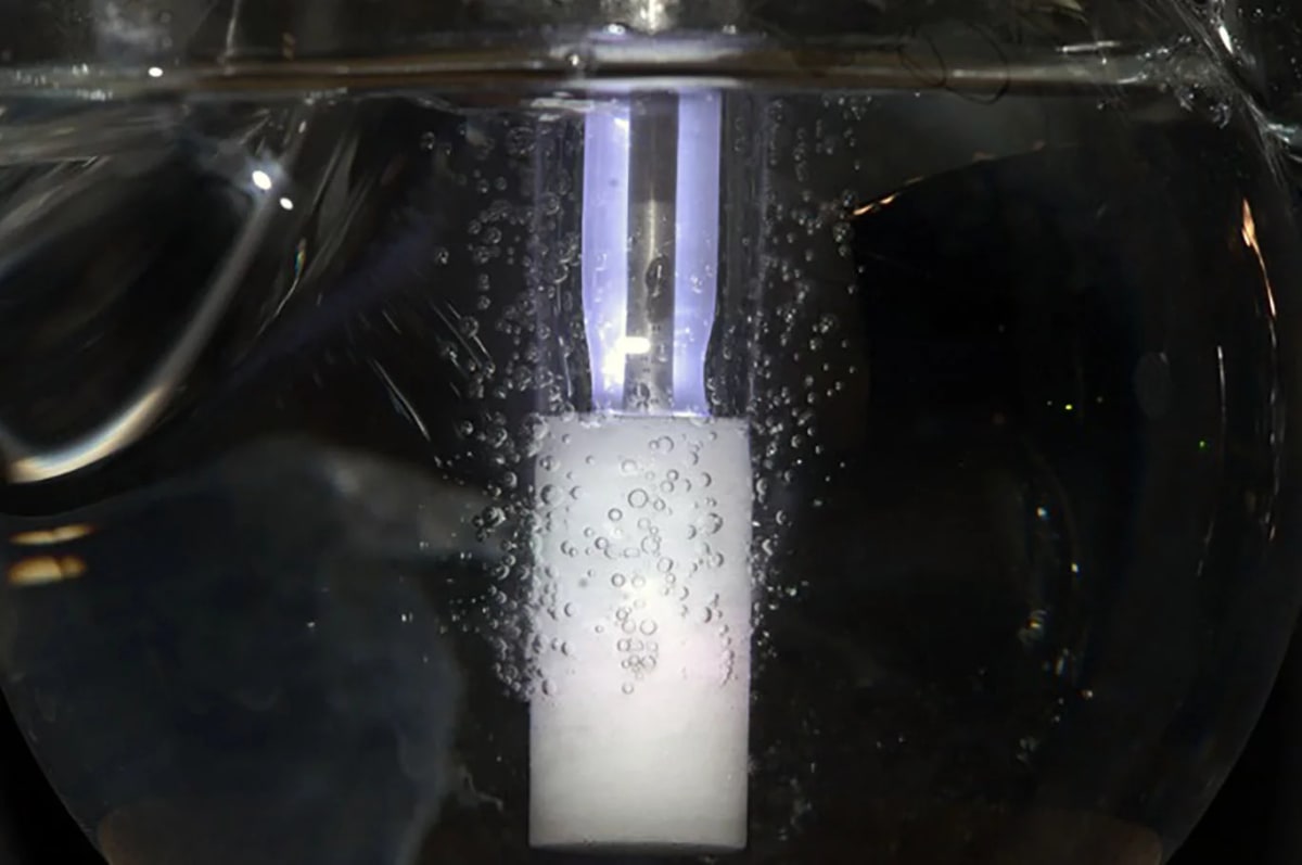 Scientists Turn Lightning Into Clean Fuel in Glass Tubes - Image 4