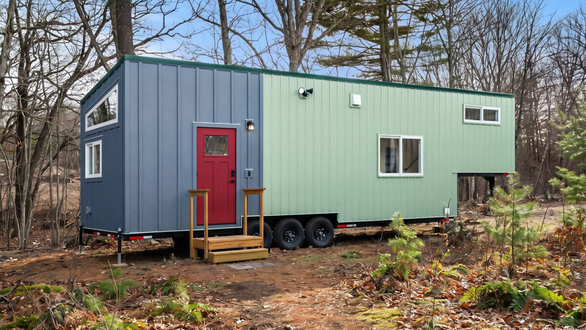 Extra-Wide Tiny House Sleeps Five With Room to Spare - Image 2