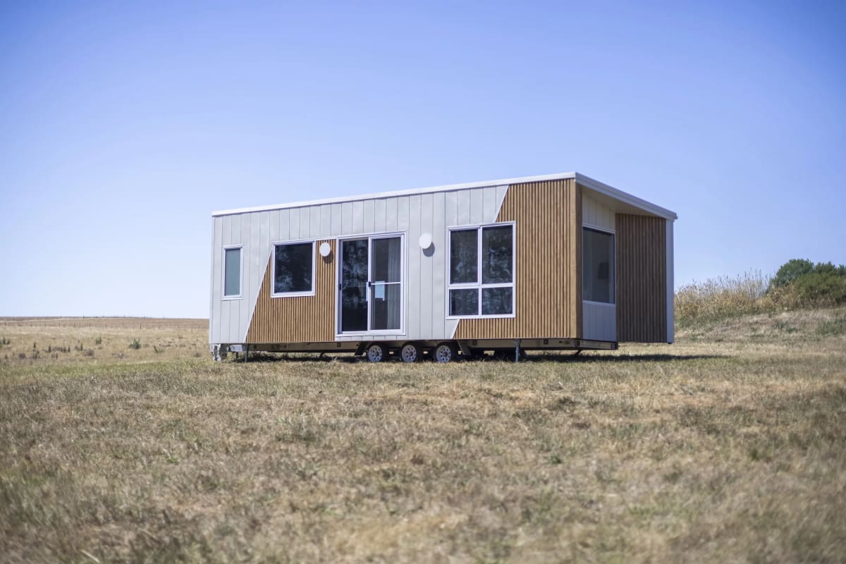 29-Foot Tiny Home Lets Couples Live Off-Grid on Wheels - Image 5